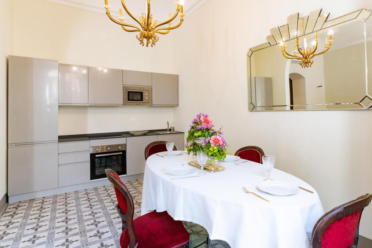 Capo 10 Liberty Apartments Сиракузы Экстерьер фото